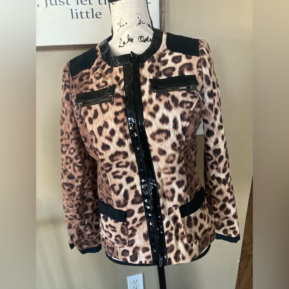 Chicos leopard print blazer woman’s size 0 Patent Leopard Matilda animal pattern